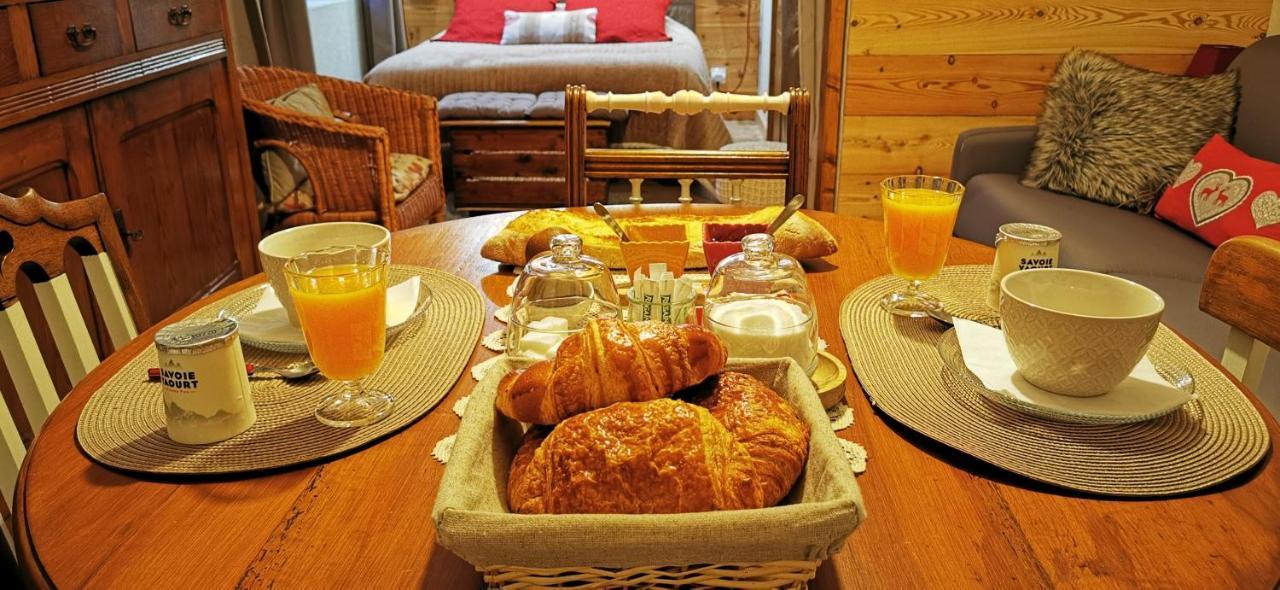 La Grange De Lina Apartment Grignon Екстериор снимка