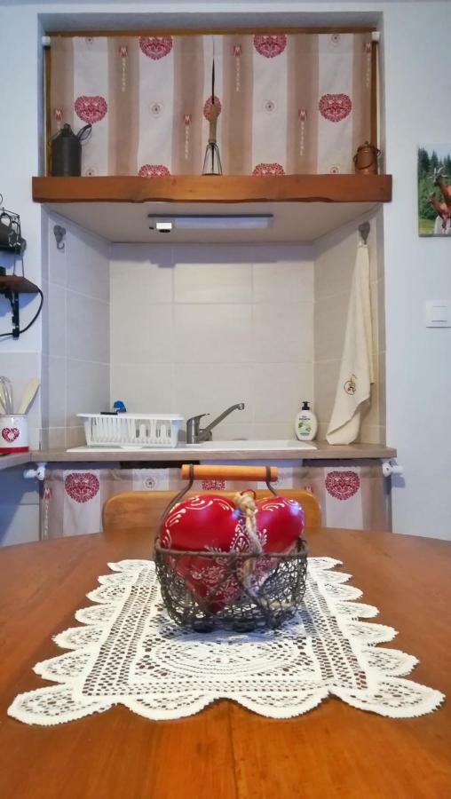 La Grange De Lina Apartment Grignon Екстериор снимка